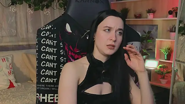 Snapshot of KiraLiLime chatting on 03-07-25, 09:17 KiraLiLime online show from 03-07-25, 09:17