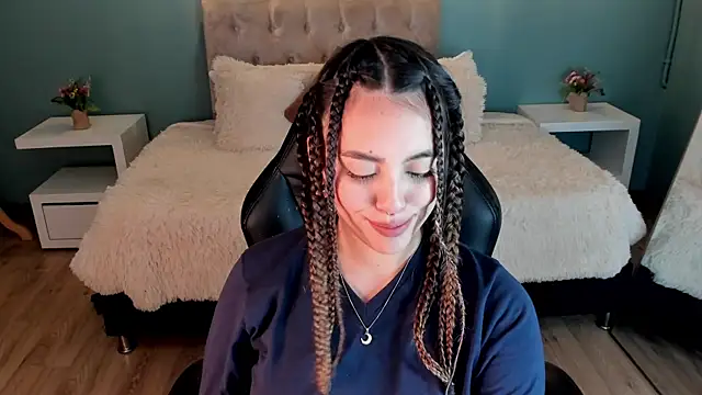  Charlotte evans 1 online show from 07-22-26, 06:32