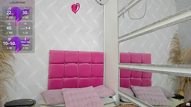 nataly velez online show from 03-08-25, 01:03