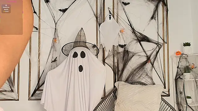 nataly velez online show from 10-20-25, 03:45