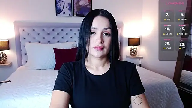 sarascottt online show from 03-18-25, 02:26