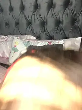 Anaelle24 online show from 01-18-25, 10:06