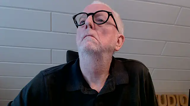 Greyhound70 online show from 03-25-26, 09:37