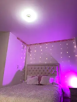 Snapshot of itsmadely chatting on 10-22-25, 03:07 itsmadely online show from 10-22-25, 03:07