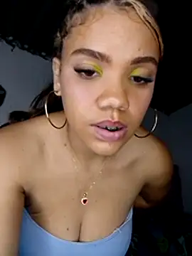 Snapshot of 1CANDYLOVE chatting on 01-13-26, 04:40 1CANDYLOVE online show from 01-13-26, 04:40