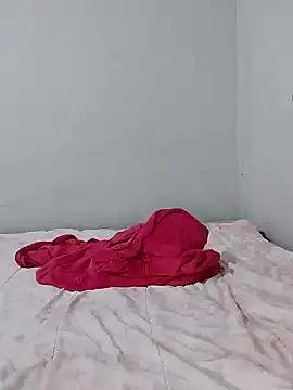 Snapshot of Sweet-diamondxxx chatting on 12-16-24, 05:33 Sweet-diamondxxx online show from 12-16-24, 05:33