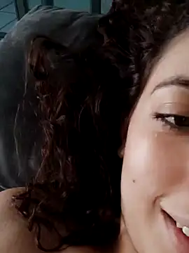 Snapshot of Sweet-diamondxxx chatting on 12-18-24, 08:53 Sweet-diamondxxx online show from 12-18-24, 08:53