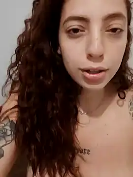 Snapshot of Sweet-diamondxxx chatting on 01-26-25, 01:47 Sweet-diamondxxx online show from 01-26-25, 01:47