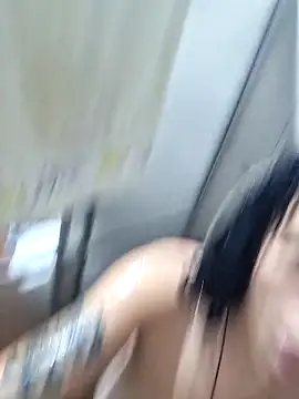 Snapshot of Sweet-diamondxxx chatting on 10-18-25, 05:35 Sweet-diamondxxx online show from 10-18-25, 05:35