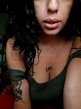 Snapshot of Sweet-diamondxxx chatting on 10-31-25, 11:44 Sweet-diamondxxx online show from 10-31-25, 11:44