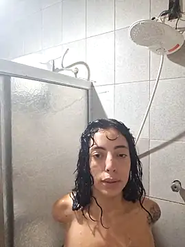 Snapshot of Sweet-diamondxxx chatting on 11-06-25, 11:04 Sweet-diamondxxx online show from 11-06-25, 11:04