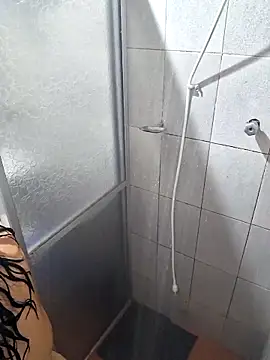 Snapshot of Sweet-diamondxxx chatting on 11-14-25, 01:32 Sweet-diamondxxx online show from 11-14-25, 01:32