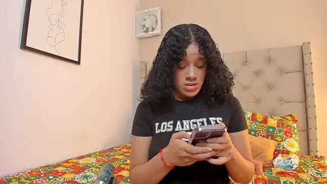 vanesasexyhot21 online show from 11-22-25, 02:54