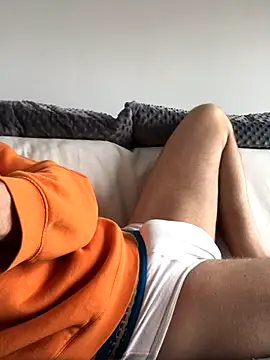 Snapshot of WAW_PL chatting on 10-17-25, 11:35 WAW PL online show from 10-17-25, 11:35