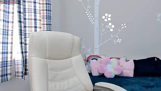 AniaGray online show from 12-20-24, 11:10