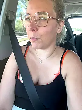 EmyLana online show from 09-18-25, 08:27