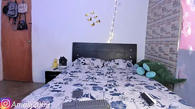  Amelia Johns  online show from 02-07-25, 07:27