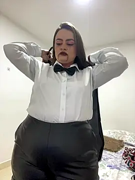 Snapshot of Im_Amelia chatting on 10-30-25, 10:32 Im Amelia online show from 10-30-25, 10:32