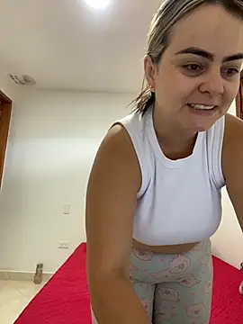 Snapshot of Im_Amelia chatting on 11-25-25, 12:38 Im Amelia online show from 11-25-25, 12:38