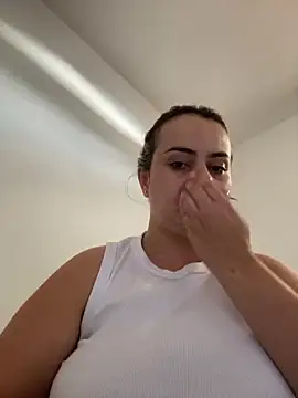 Snapshot of Im_Amelia chatting on 12-17-25, 08:37 Im Amelia online show from 12-17-25, 08:37