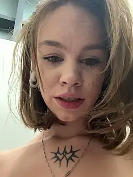 Snapshot of Street_young chatting on 12-08-24, 05:33 Street young online show from 12-08-24, 05:33