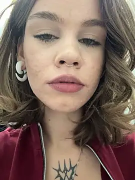 Snapshot of Street_young chatting on 12-15-24, 04:37 Street young online show from 12-15-24, 04:37