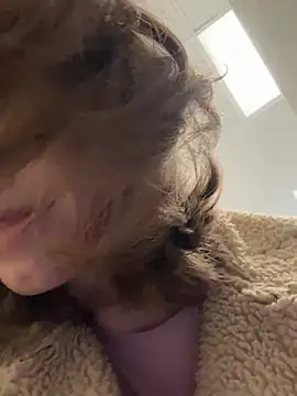 Snapshot of Street_young chatting on 12-20-24, 01:33 Street young online show from 12-20-24, 01:33