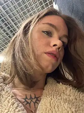 Snapshot of Street_young chatting on 12-29-24, 04:08 Street young online show from 12-29-24, 04:08