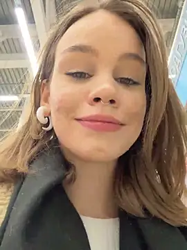 Snapshot of Street_young chatting on 01-16-25, 05:23 Street young online show from 01-16-25, 05:23