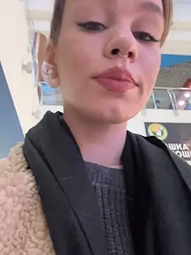 Snapshot of Street_young chatting on 01-24-25, 01:36 Street young online show from 01-24-25, 01:36