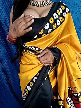 Snapshot of Savita_hotmom chatting on 02-10-25, 07:15 Savita hotmom online show from 02-10-25, 07:15