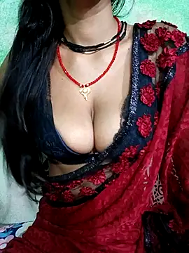 Snapshot of Savita_hotmom chatting on 05-05-26, 06:38 Savita hotmom online show from 05-05-26, 06:38