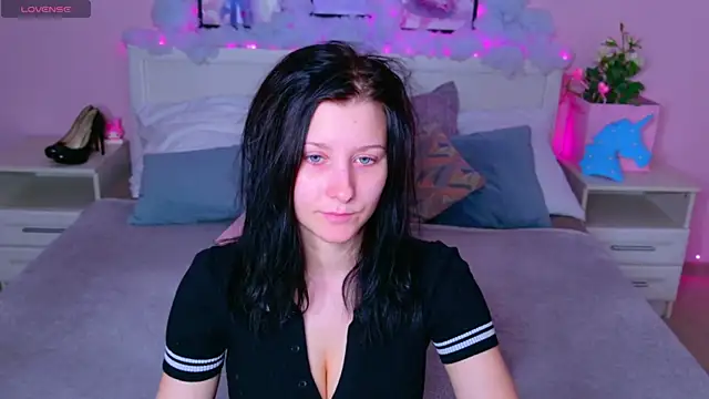 Snapshot of SarahStanley chatting on 03-05-25, 09:05 SarahStanley online show from 03-05-25, 09:05