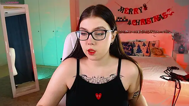 Snapshot of Arizonaa_Muse chatting on 12-11-24, 12:23 Arizonaa Muse online show from 12-11-24, 12:23