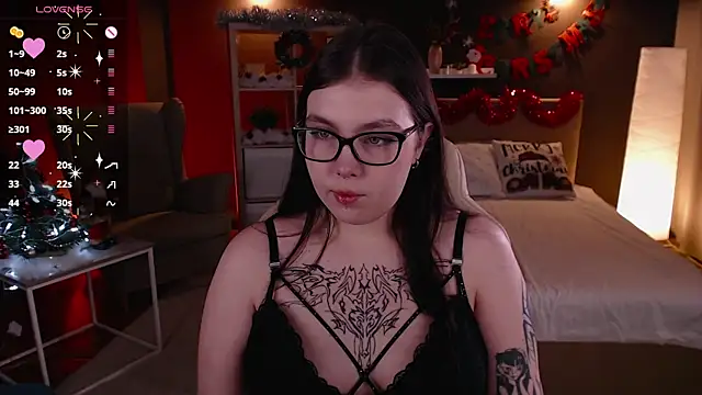 Snapshot of Arizonaa_Muse chatting on 12-14-24, 12:33 Arizonaa Muse online show from 12-14-24, 12:33