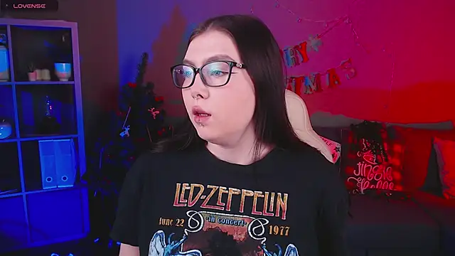 Snapshot of Arizonaa_Muse chatting on 12-19-24, 12:23 Arizonaa Muse online show from 12-19-24, 12:23