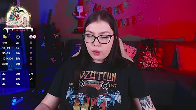 Snapshot of Arizonaa_Muse chatting on 12-19-24, 03:30 Arizonaa Muse online show from 12-19-24, 03:30