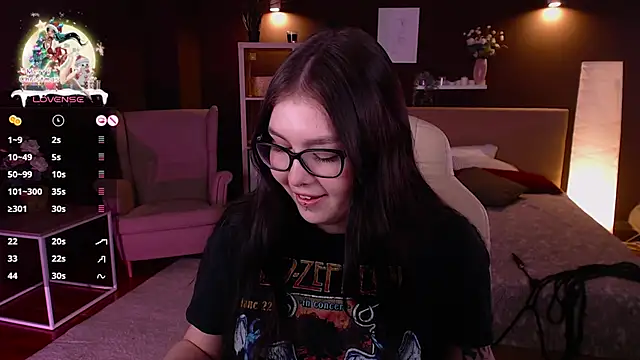 Snapshot of Arizonaa_Muse chatting on 01-08-25, 12:26 Arizonaa Muse online show from 01-08-25, 12:26