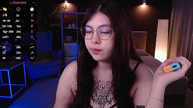 Snapshot of Arizonaa_Muse chatting on 09-21-25, 01:07 Arizonaa Muse online show from 09-21-25, 01:07