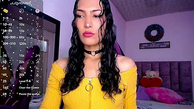 Lanna hott  online show from 06-06-26, 12:10