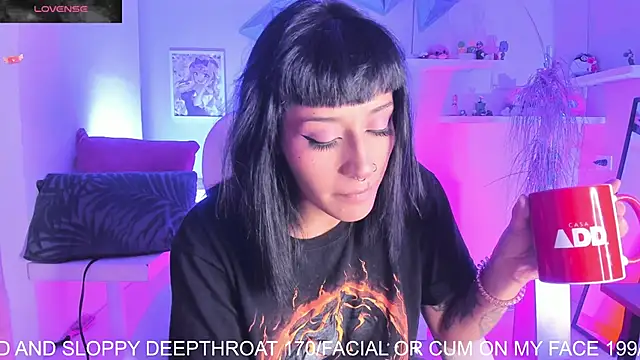 Valkiria ponce online show from 10-15-25, 05:40