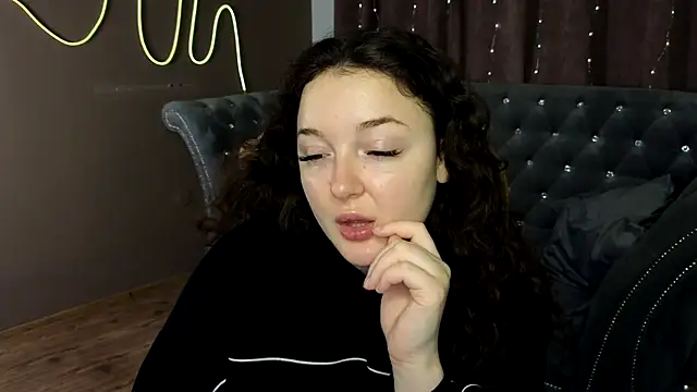 GloriNichols online show from 01-26-25, 06:17