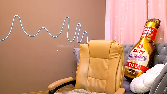 GloriNichols online show from 09-30-25, 05:12