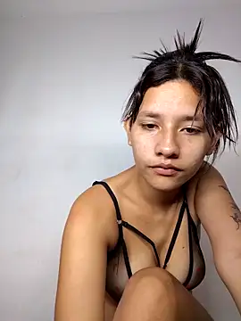 Snapshot of FerneyManti chatting on 12-17-25, 03:40 FerneyManti online show from 12-17-25, 03:40