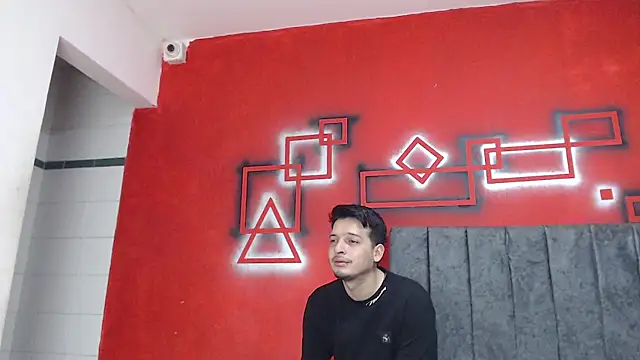 Snapshot of FerneyManti chatting on 01-18-26, 01:15 FerneyManti online show from 01-18-26, 01:15