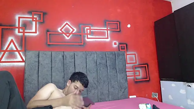 Snapshot of FerneyManti chatting on 02-12-26, 01:28 FerneyManti online show from 02-12-26, 01:28