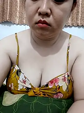 VyOanh2K online show from 03-25-26, 04:13