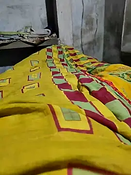 Snapshot of biharihotlund chatting on 02-14-25, 04:52 biharihotlund online show from 02-14-25, 04:52