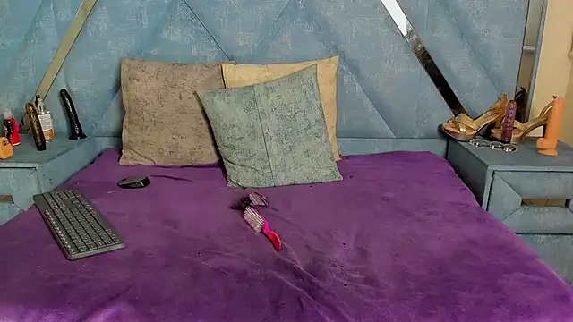 Aura love69 online show from 12-01-25, 04:39