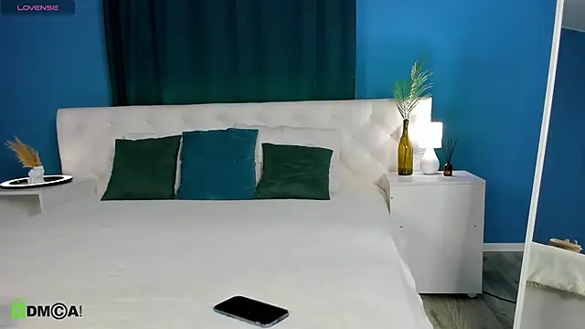 Eva  Lewis online show from 09-13-25, 01:05